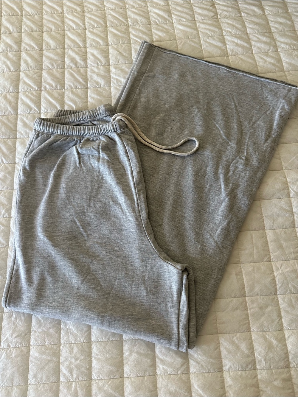 aerie Wide-Leg Sweatpants in Light Gray - Picture 4 of 5